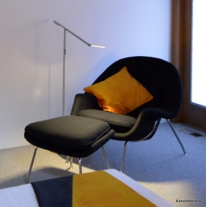 Womb Chair - Eero Saarinen